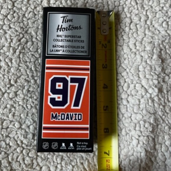 Tim Hortons NHL Limited Edition CONNOR McDAVID No 97 Mini Hockey Stick & Locker - Picture 2 of 12